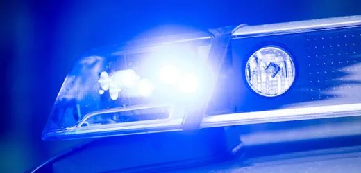 Polizei stoppt überladenen Tiertransporter in Oberbayern