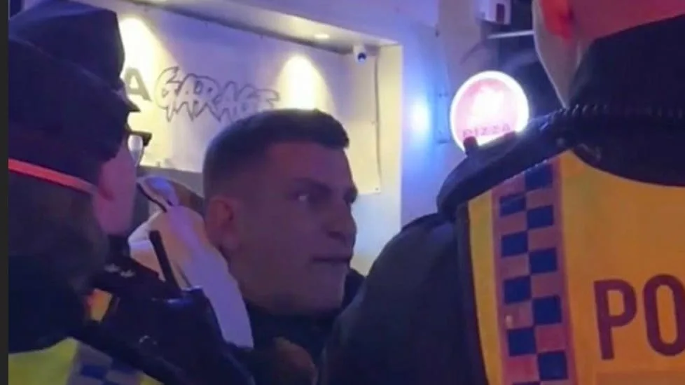 Er beschimpfte Beamte als „Würmer“ - Polizei nimmt Skandal-Rapper Gzuz in Gewahrsam
