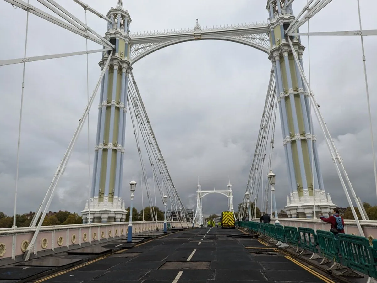 Frustrated London residents say Albert Bridge closure is causing chaos