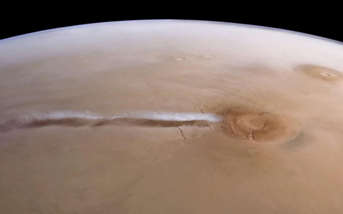 Sur Mars, un nuage géant apparaît chaque matin : son secret défie ce que l'on croyait possible