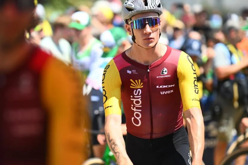 Hugo Page remporte la Polynormande au sprint, Émilien Jacquelin distancé après 120 km en tête du peloton
