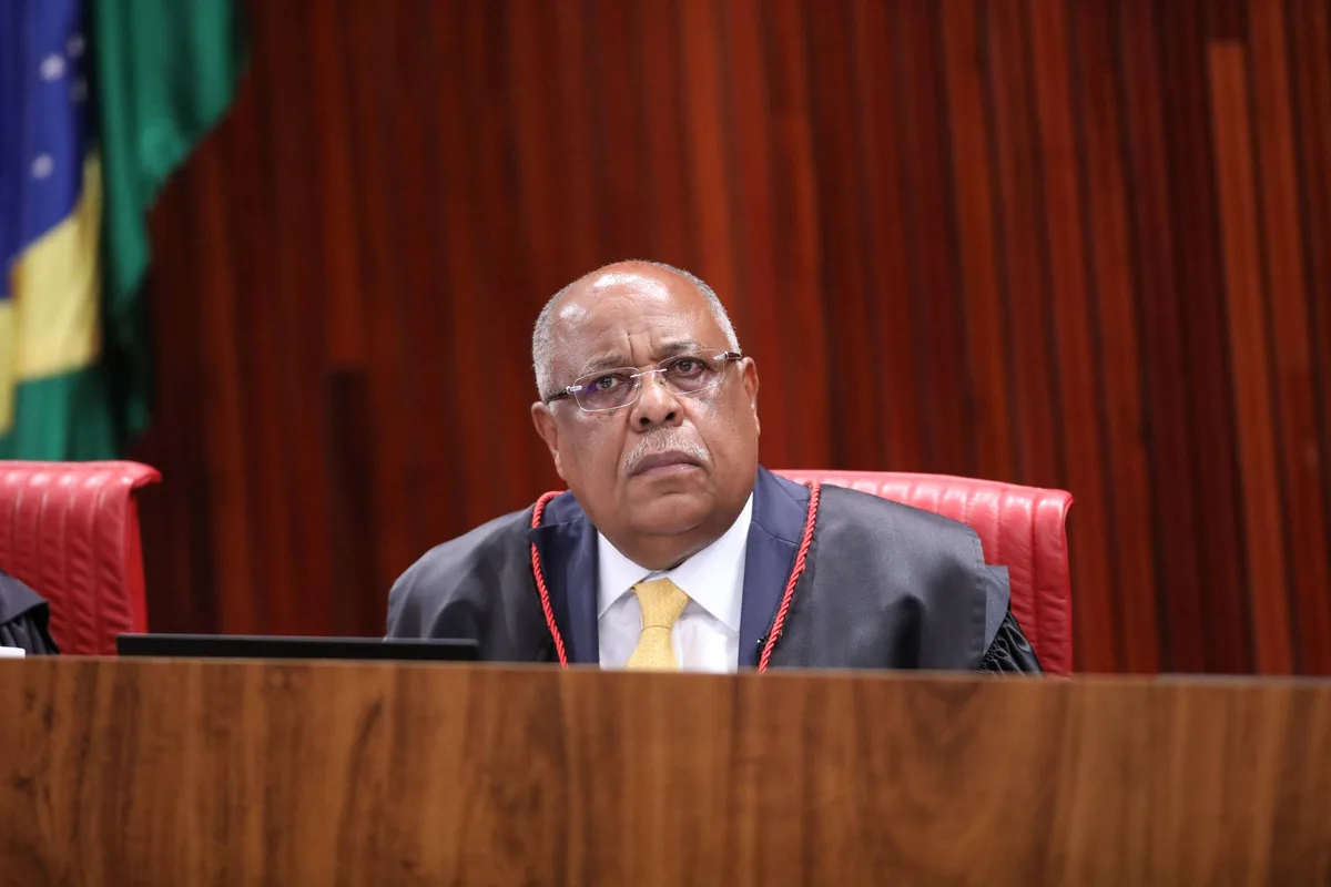 Novo corregedor nacional de Justiça toma posse e pede de juízes resistência a pressões e conveniências