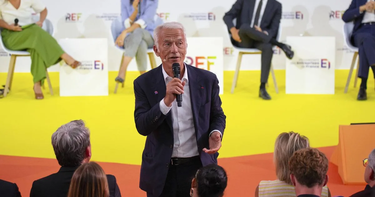 « CDI jeunes », baisse des cotisations… le Medef durcit le ton et multiplie les propositions chocs pour 2027