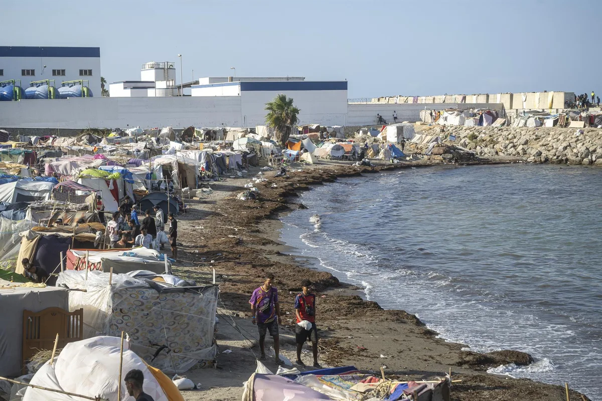 El Gobierno cifra en casi 7.000 los migrantes que han abandonado Ceuta de forma voluntaria para volver a Marruecos