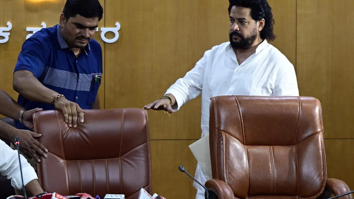 Nagendra’s exit revives lobbying for Cabinet berth in Karnataka Congress