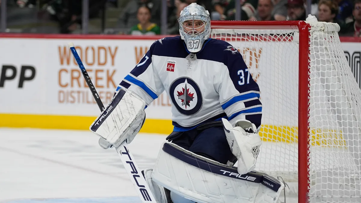 Lingering NHL off-season questions: Will Hellebuyck talks heat up again?
