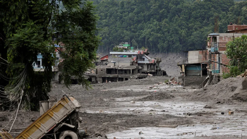 Colapso de geleira, mais de 1,3 mil desaparecidos: o que se sabe da avalanche devastadora no Nepal