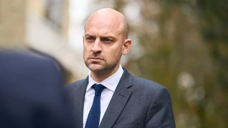 Relations entre la France et les États-Unis: Jean-Noël Barrot assure que "nous ne sommes pas des vassaux" de Washington