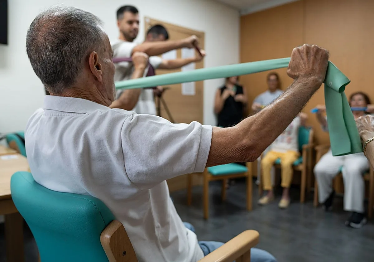 «El alzhéimer es como un duelo presente, no puedes contarle las cosas como antes»