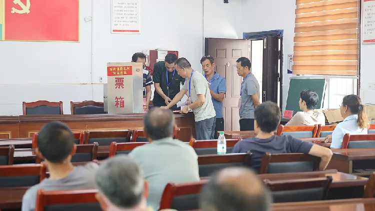 Direct elections of lawmakers underway orderly in China