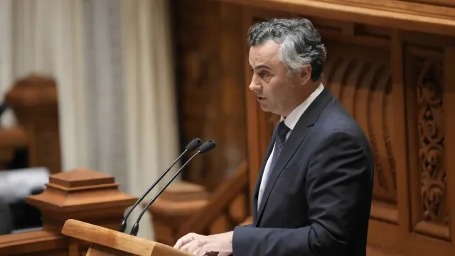 Ministro da Educação admite que há turmas "no limite" dos 30 alunos