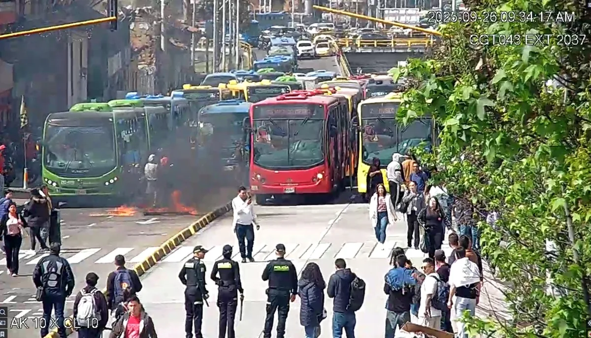 Por manifestaciones hay problemas en la movilidad en Bogotá este jueves: hay desvíos en TransMilenio