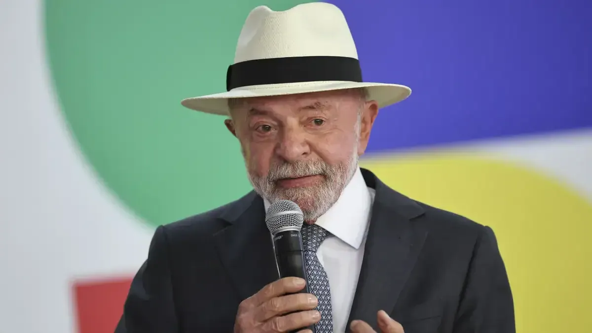 Às vésperas de eleição, Lula anuncia reajuste do Bolsa Família para R$ 691