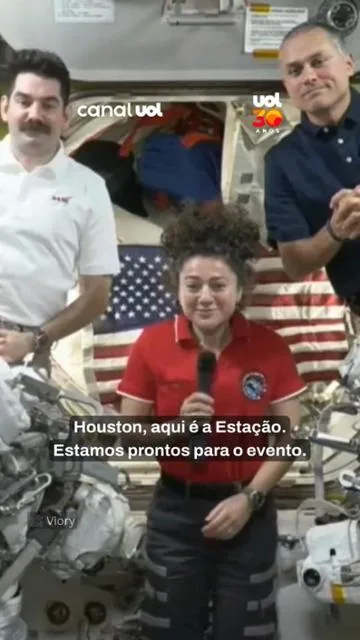 Trump diz a astronautas que 'algumas pessoas' gostariam que ele fosse para o espaço