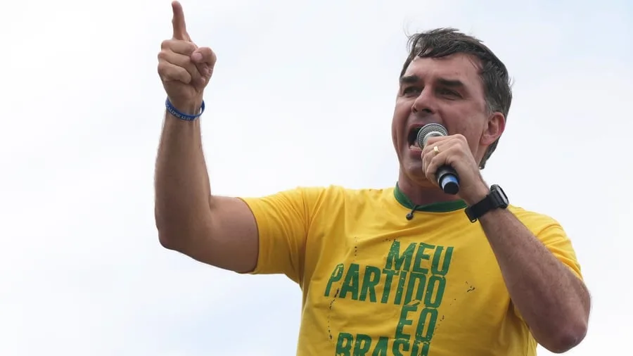 Präsidentschaftskandidat: Brasiliens Justiz ermittelt gegen Bolsonaro-Sohn Flávio