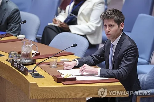 올트먼 "위험 0.1%도 용납 안돼…통제 증명못한 AI 훈련 말아야"