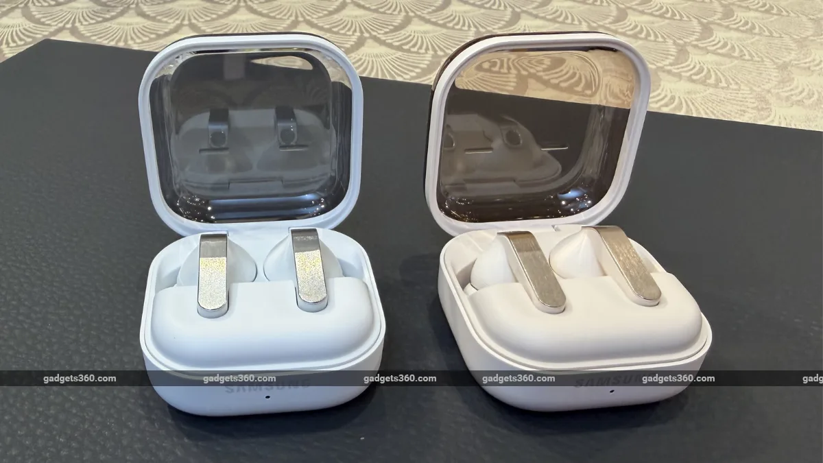 Samsung's First New Over-Ear Headphones Reportedly Spotted in Galaxy Wearable App; May Launch Next Year