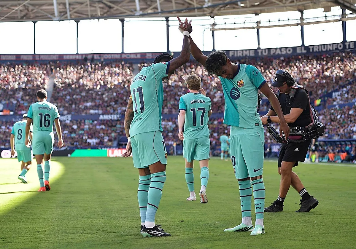 El Barça corta a cuchillo al Levante