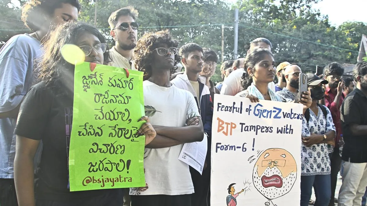 Demonstration staged in Hyderabad against police crackdown on protesters in Delhi