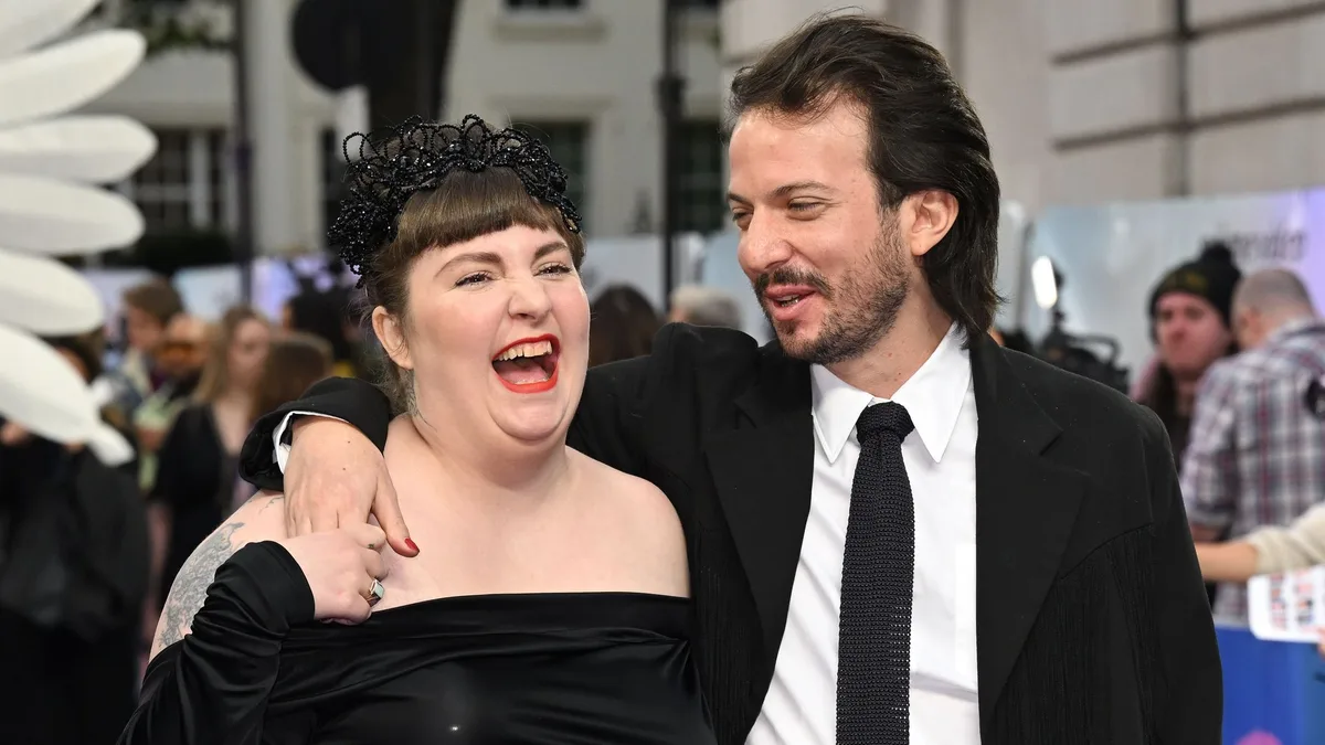 Lena Dunham y Luis Felber dan la bienvenida a su primera hija 5 años después de su boda