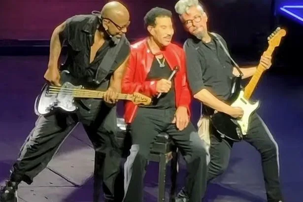 Lionel Richie seen 'out of breath' in new concerning video before hospital admission