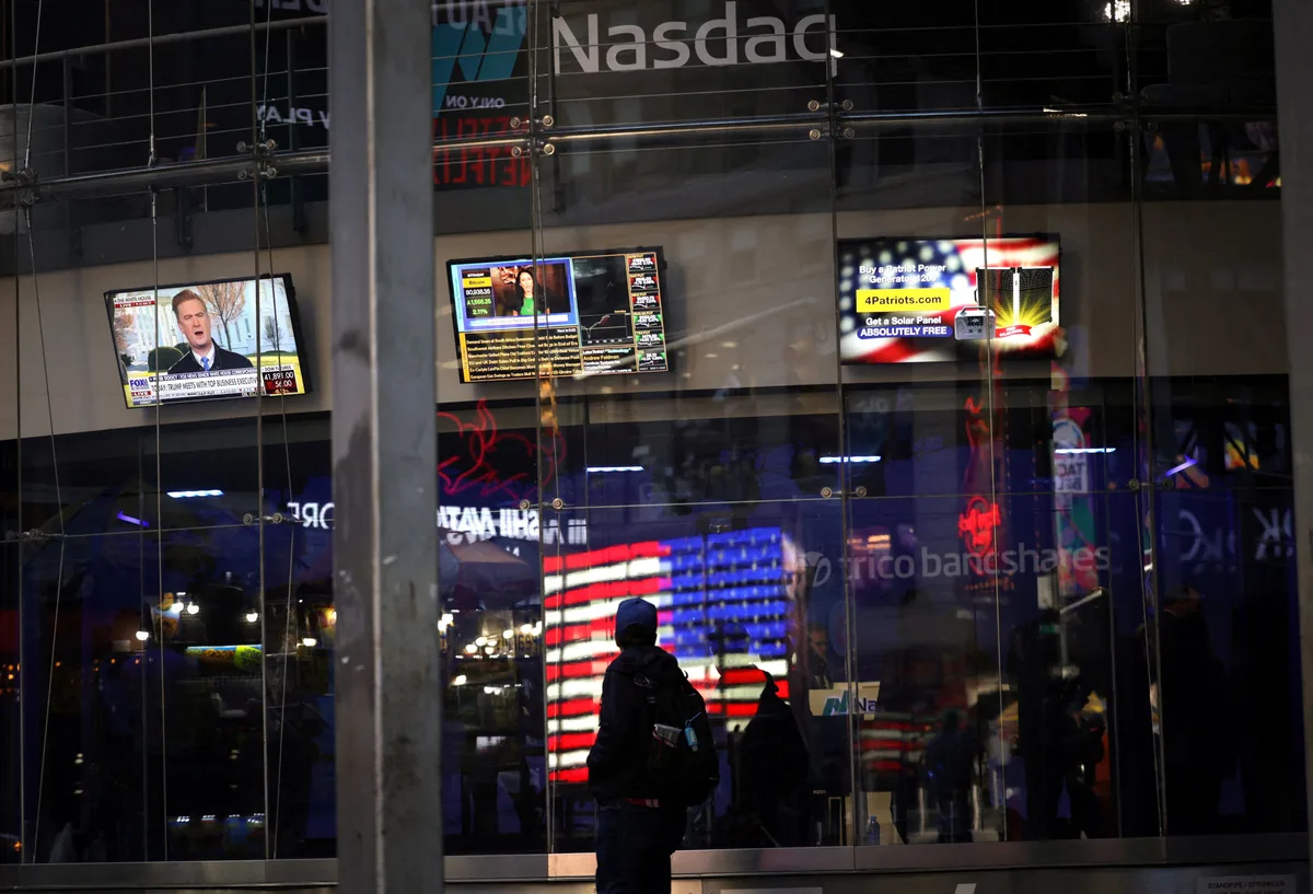 El Nasdaq alcanza un máximo histórico impulsado por las acciones de chips vinculadas a la inteligencia artificial