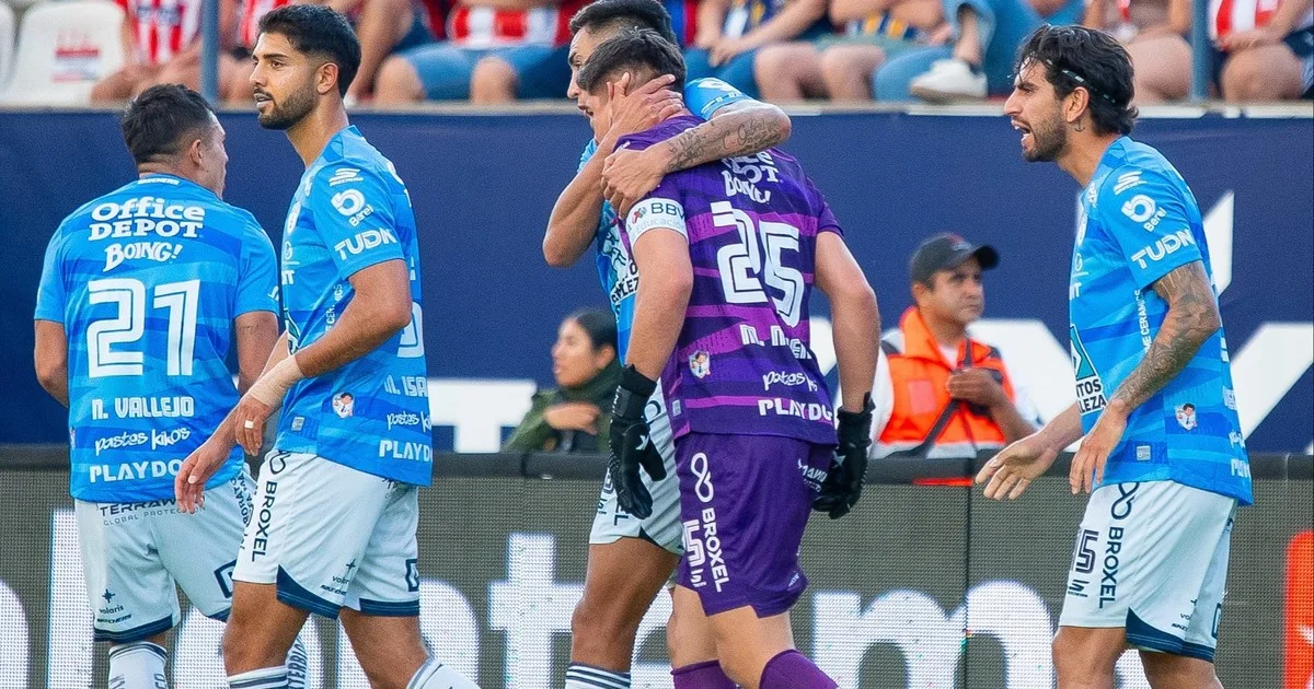 La gran Chiquito Bossio: gol de cabeza del arquero sobre la hora