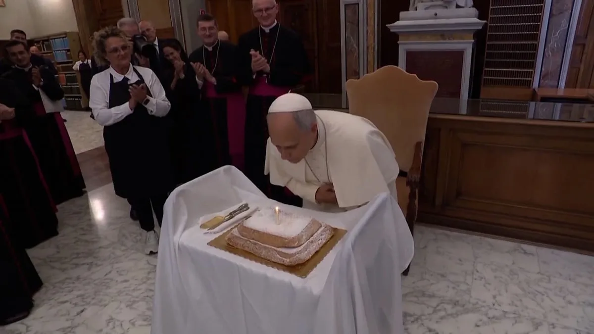 Papst Leo wird 71 Jahre - Diese Torte ist alles andere als päpstlich
