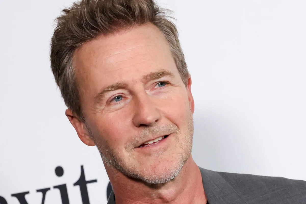 Edward Norton a los 57 años: del conflicto con Marvel que cambió su vida al éxito que hoy lo reivindica