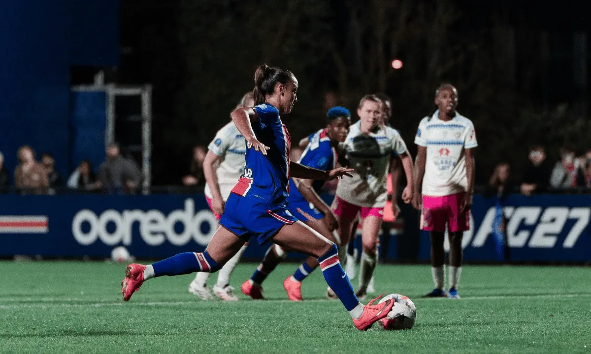 PSG domina o Strasbourg e vence com Isabela e Yaya em campo