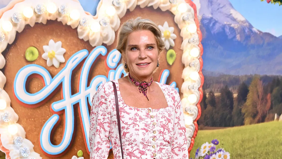 Stephanie Gräfin von Pfuel stolpert heftig - Kaffee-Gräfin bricht sich Becken nach Glamour-Abend