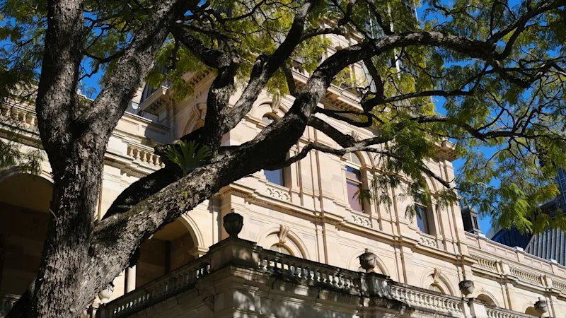 Queensland parliament updates: Under-pressure Labor flags mine corruption fears