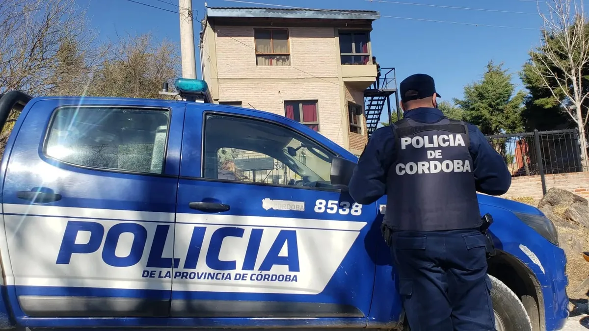 Apuñalaron a un hombre durante una pelea callejera en Córdoba y hay tres detenidos