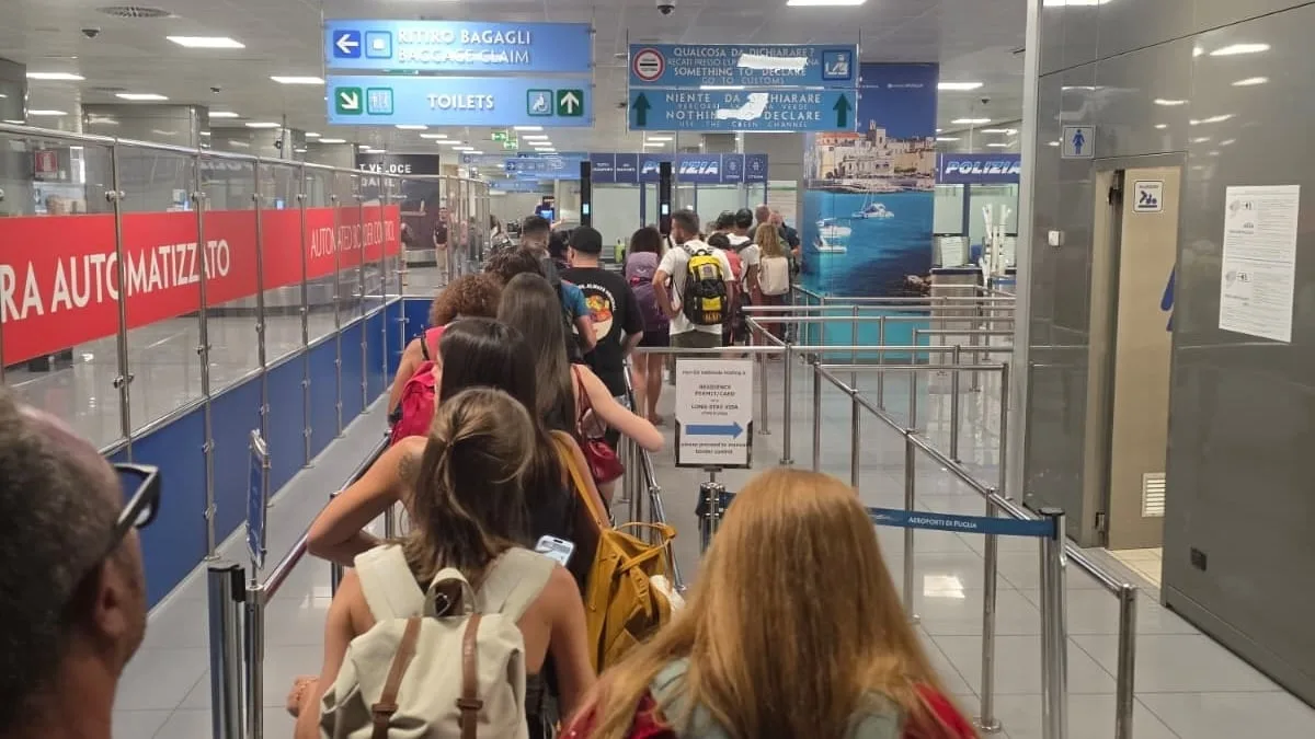 El Gobierno responde a Meloni y prorroga también el control a los pasajeros procedentes de Italia