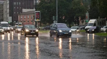Quatro distritos do norte sob aviso laranja devido à chuva forte