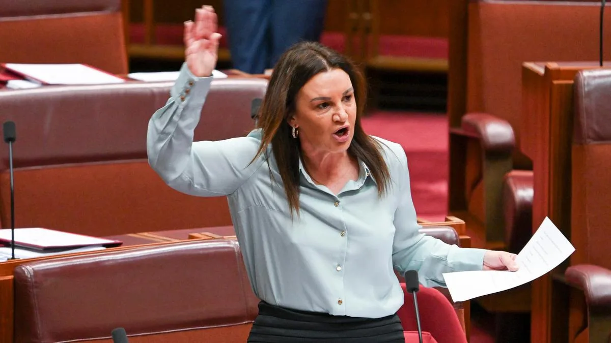 Labor knew about ATO credit card ban months before intervention, minister admits