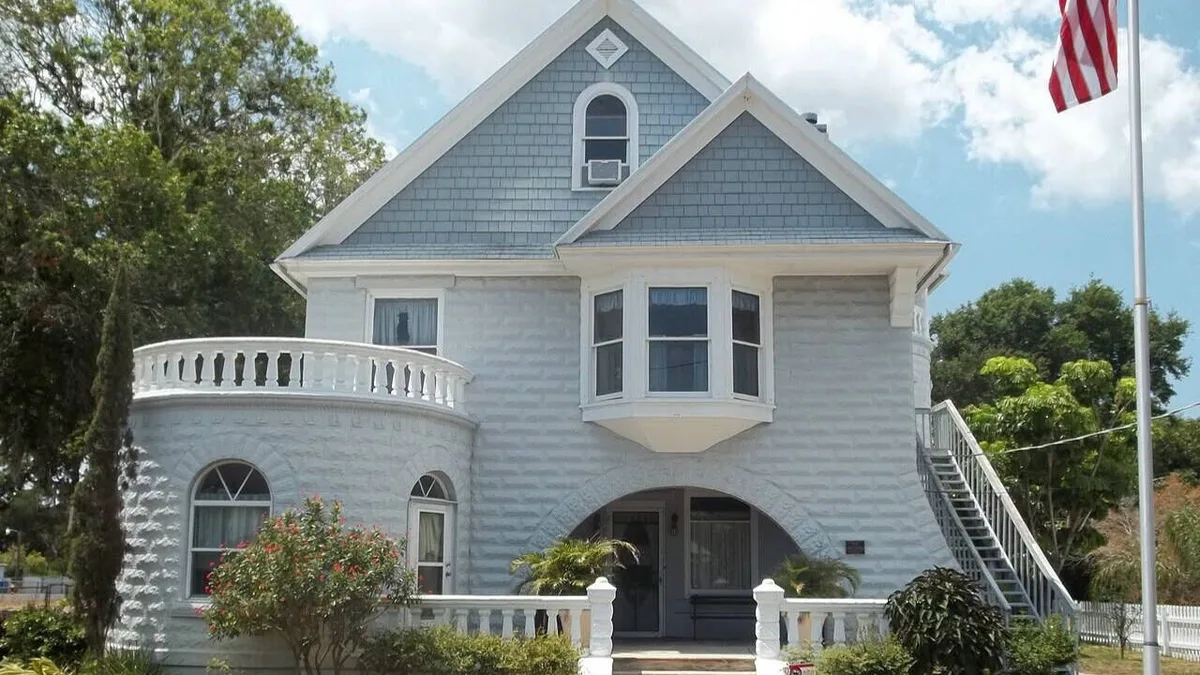 Florida couple spent 41 years preserving a 1908 house; it is now a local historic landmark