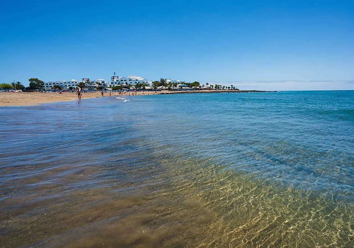 Localizado sin vida el bañista al que arrastró la corriente en Lanzarote