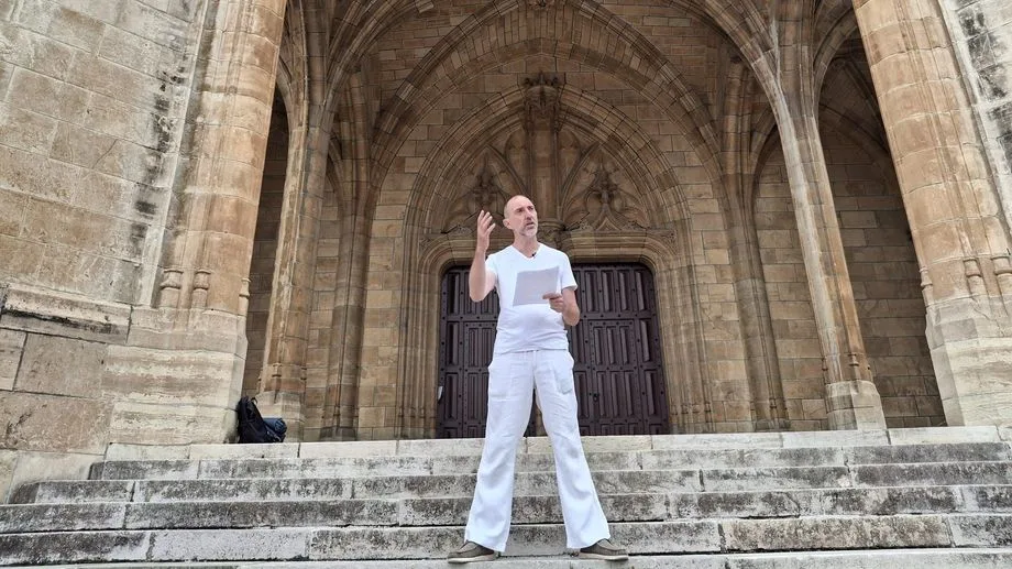 À Mende, Olivier Boulet demande au pape Léon XIV de reconnaître son apostasie
