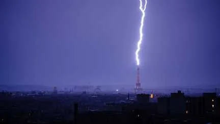 Vent, pluie, grêle, foudre... Quels sont les effets du réchauffement climatique sur les orages ?