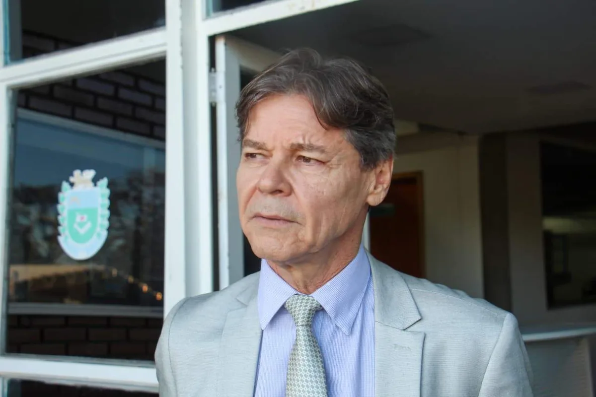 Paulo Duarte passa por cateterismo e segue internado no Hospital da Cassems
