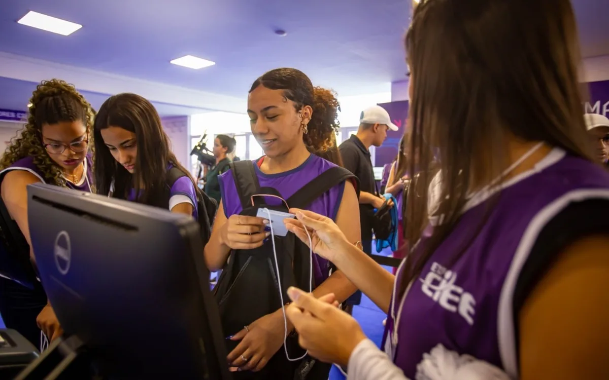 Estudantes têm 130 oportunidades de estágio e aprendizagem em Manaus; veja como participar
