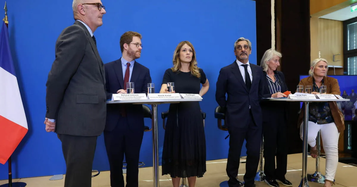 Politique. Crise des carburants : grands rouleurs, prime... ce qu'il faut retenir des annonces du gouvernement