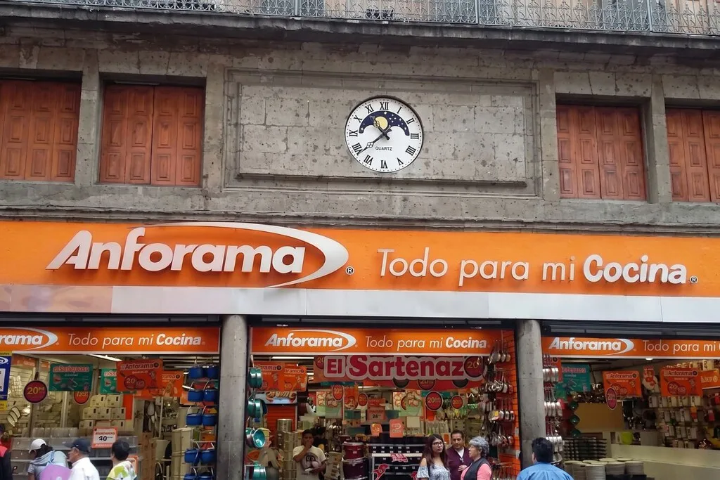 "Ya nos vamos": una empresa mexicana con 75 años cierra sus tiendas y remata toda su mercancía