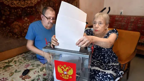 Бабушки войны // Как донецкие пенсионеры голосуют за лучшее будущее для своих внуков
