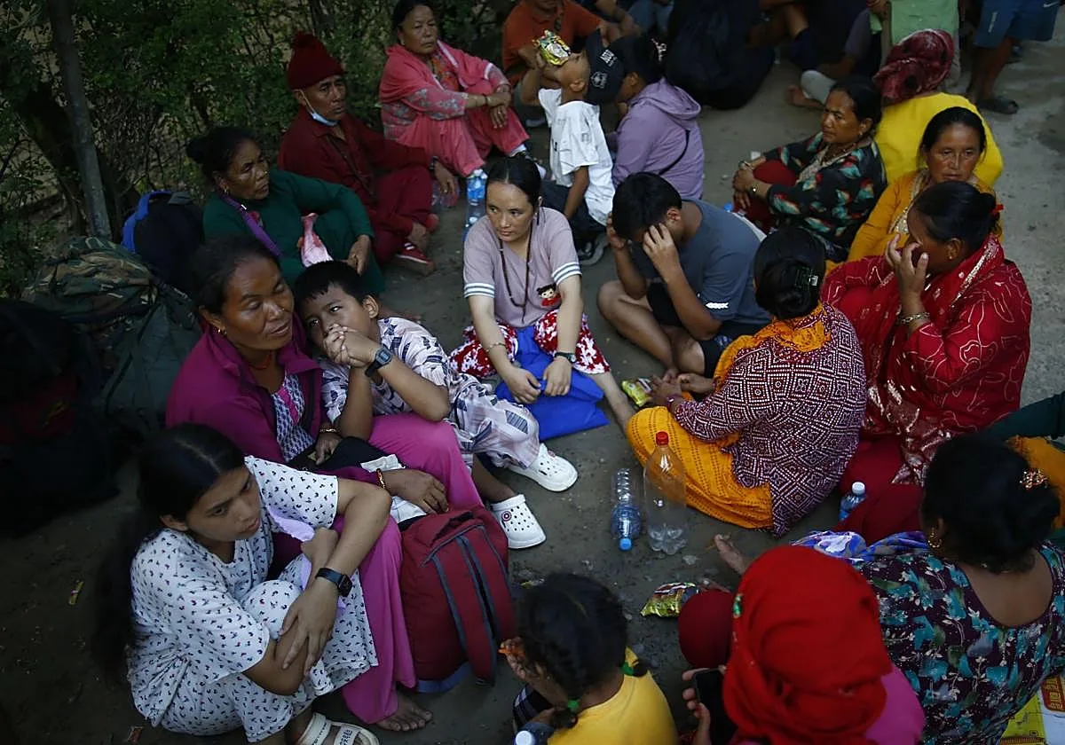 Nepal asume la tragedia mientras se buscan supervivientes en el lodo: «Es un cementerio gigantesco»