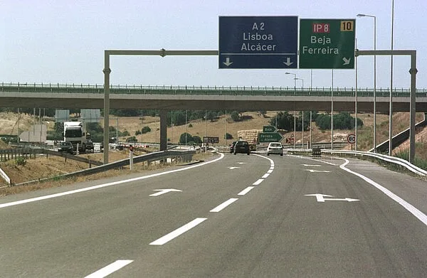 Trânsito condicionado na A2 no sentido Algarve-Lisboa na zona de Alcácer do Sal