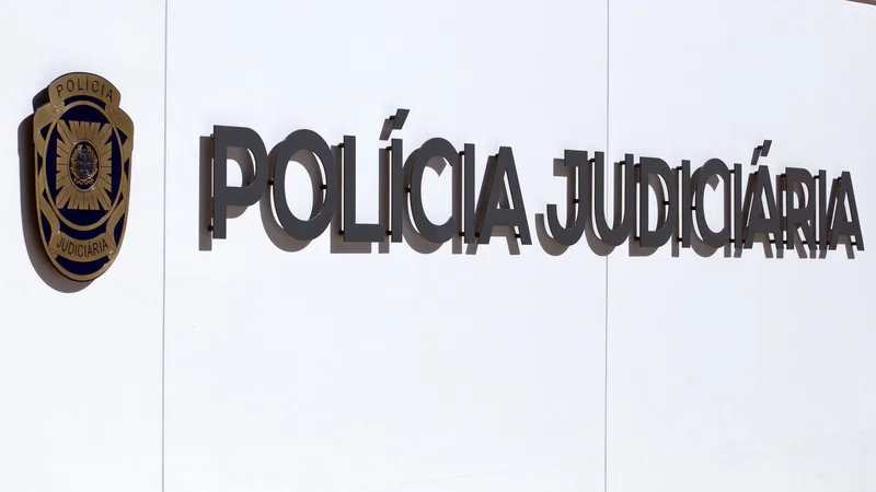 PJ detém um homem por tráfico de droga e aprende 150 quilos de cocaína
