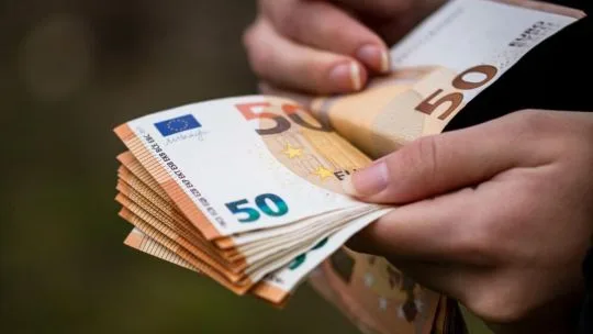 A cuánto cotiza el euro blue hoy, viernes 28 de agosto