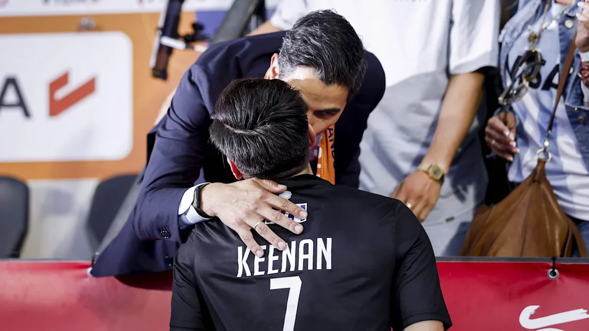 Bei Hockey-WM - Holland-Regierungschef küsst Gegner